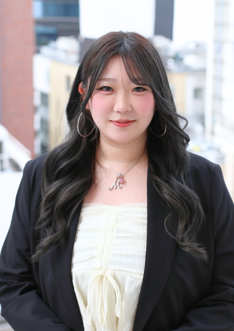 アシスタント 崎田芽生